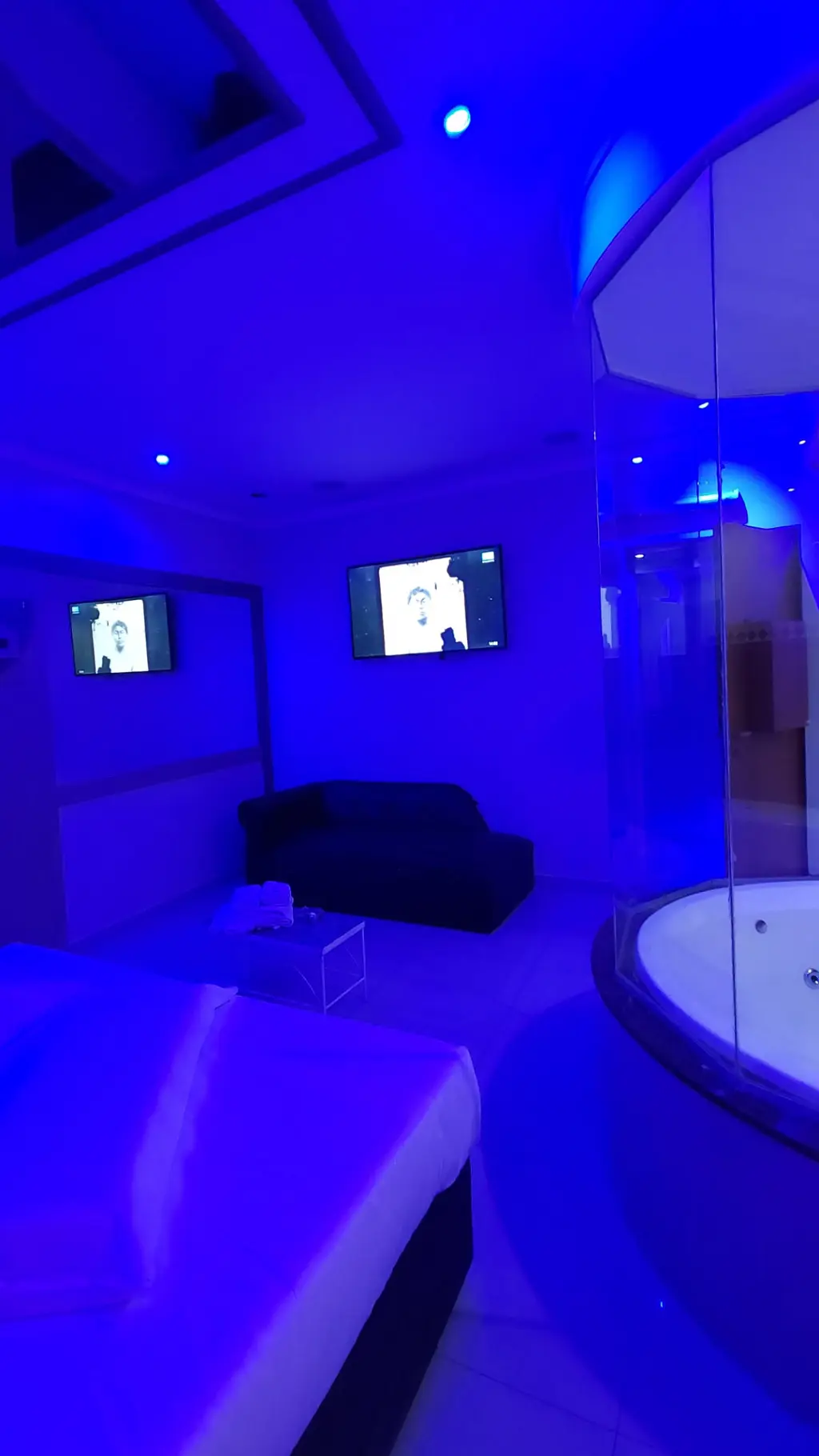 Albergue transitorio Alberdi con TV y frigobar en Mataderos