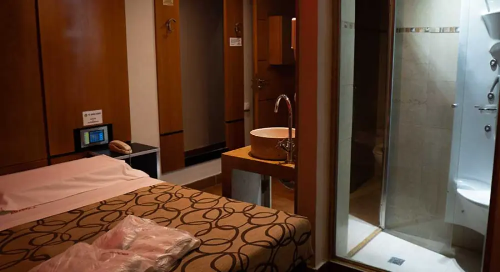 Cochera privada con acceso directo en Hotel Amapola