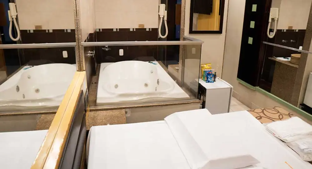 Habitación con jacuzzi en telo de Caballito