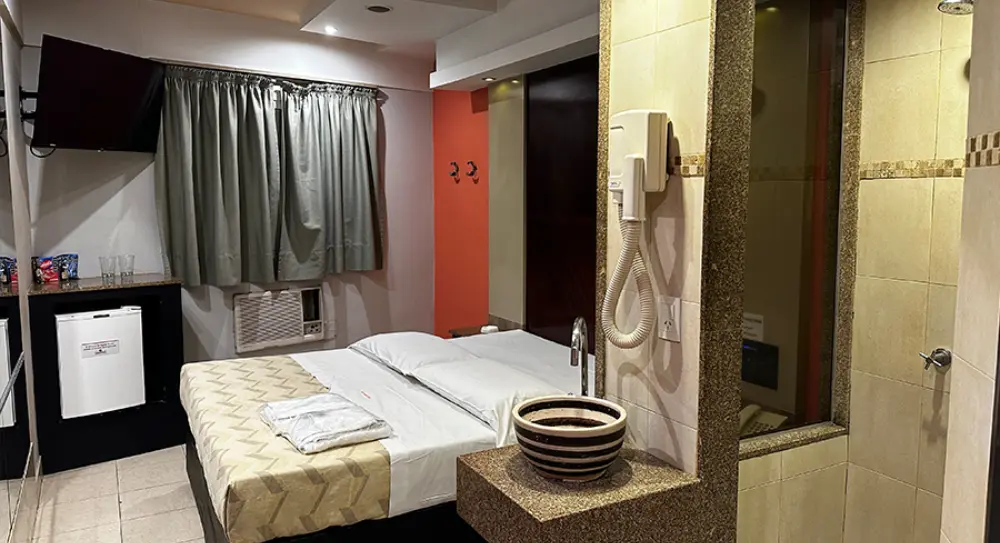 Espacio temático en este telo romántico de Caballito