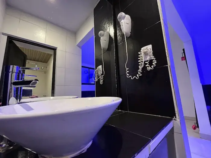 Dúplex con hidro y decoración romántica en Constitución