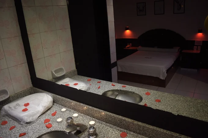 Habitación romántica con TV en Flores