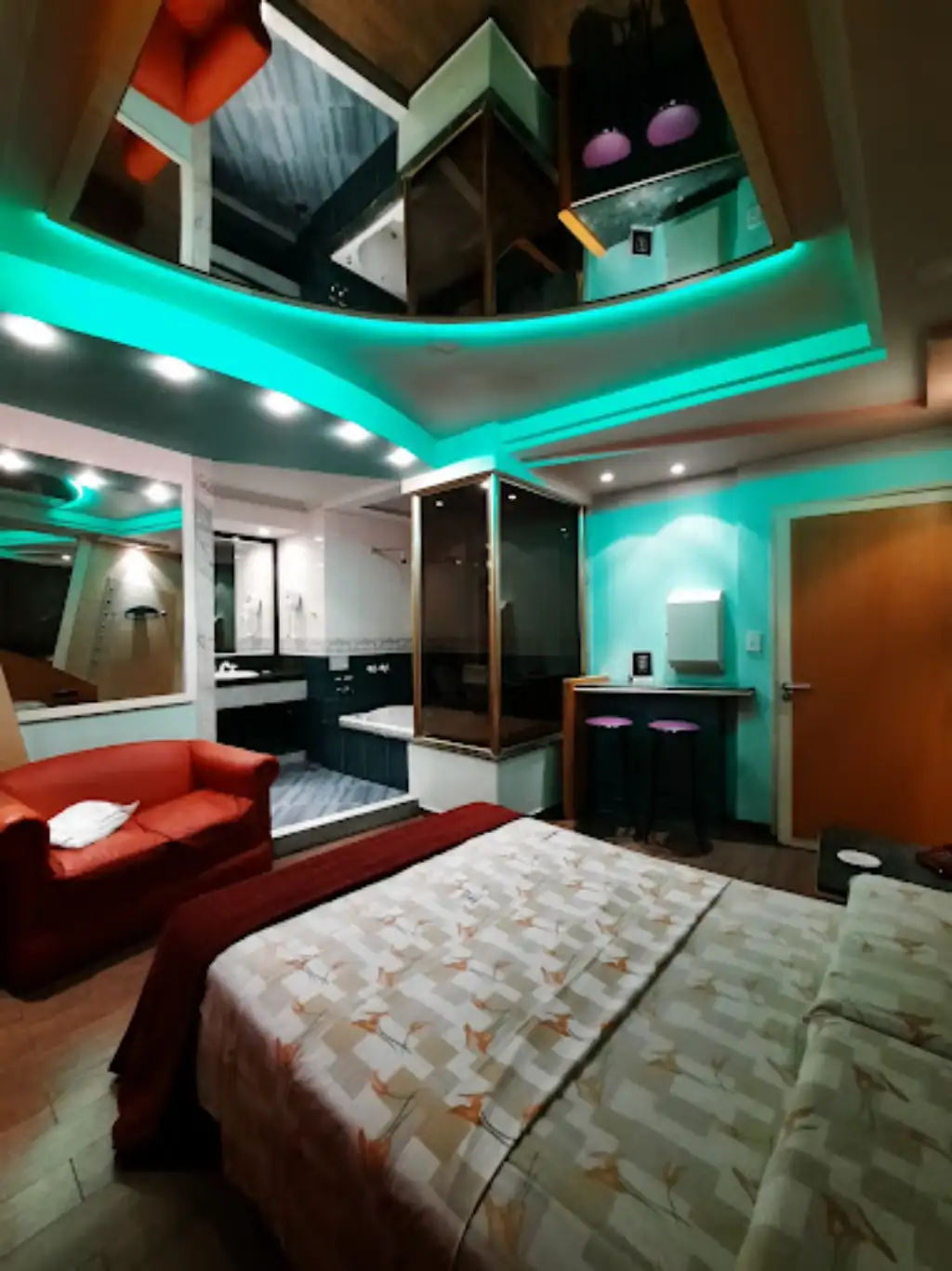 Telo Grant's Caballito con suite temática romántica para parejas