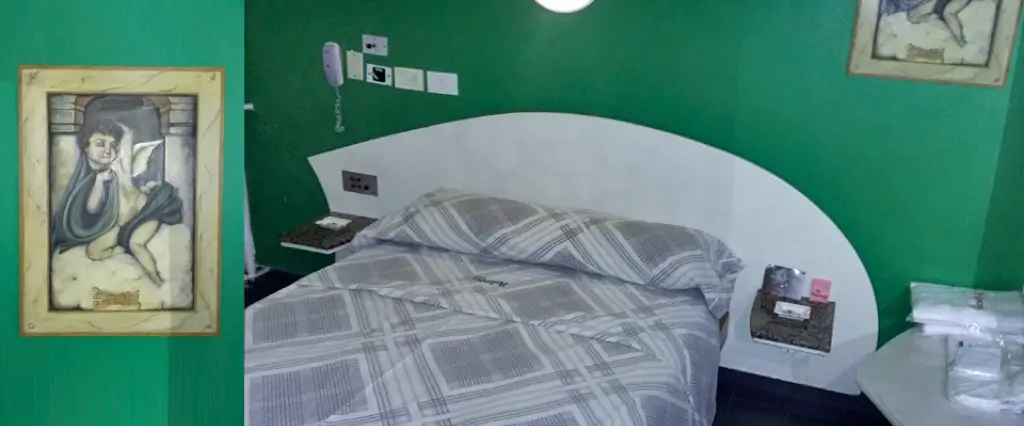 Suite especial con TV LED 40” en Habana Flores