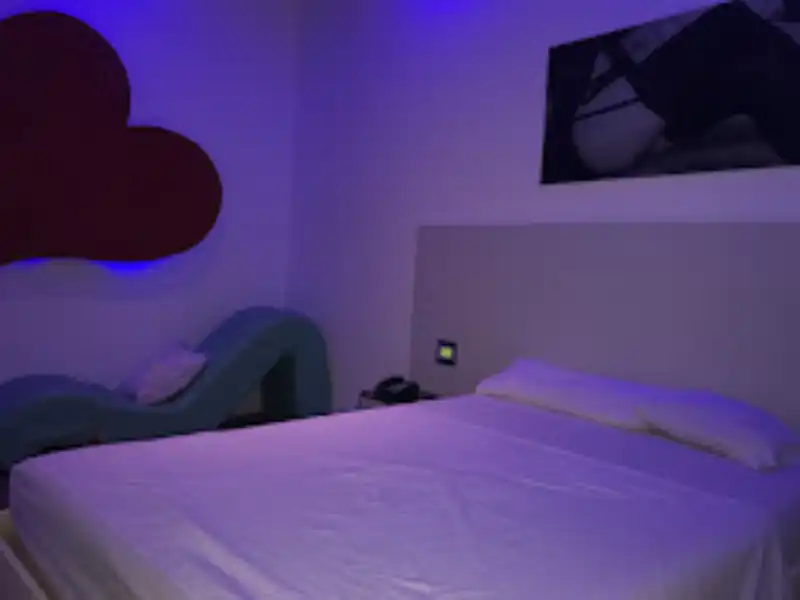 Suite VIP con hidromasaje doble y cochera en albergue transitorio en Retiro