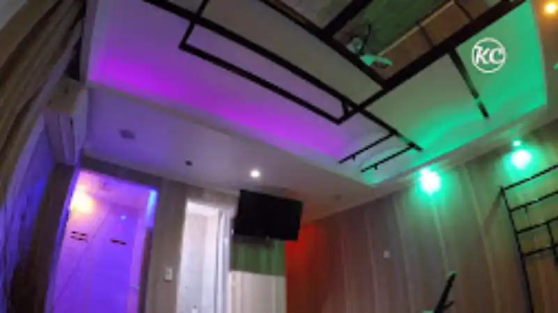 Suite VIP con cama king y privacidad total en albergue transitorio en Retiro