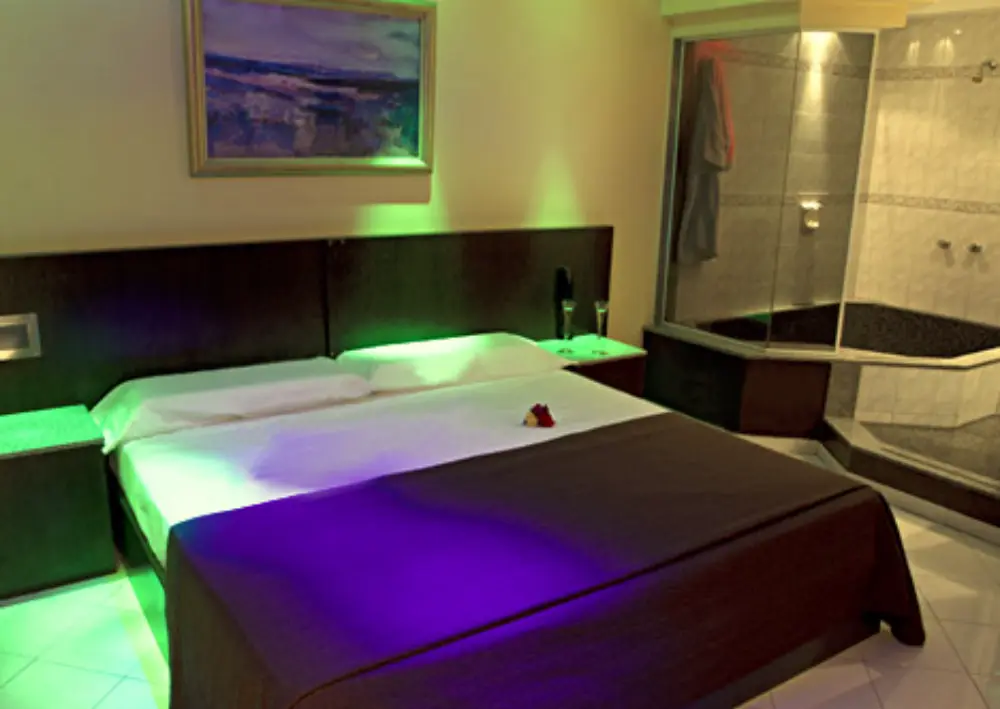 Albergue transitorio en Flores con cochera privada y jacuzzi