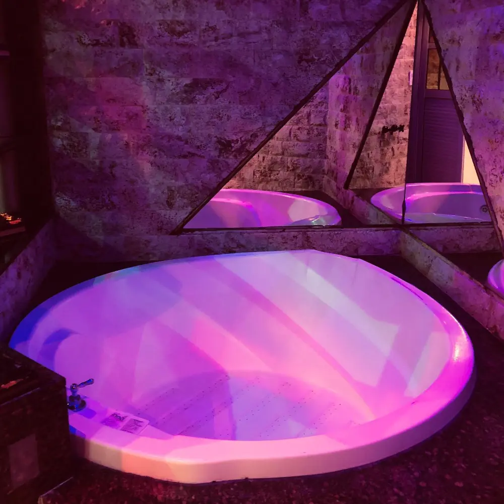 Hidromasaje doble en suite exclusiva de La Perla Flores