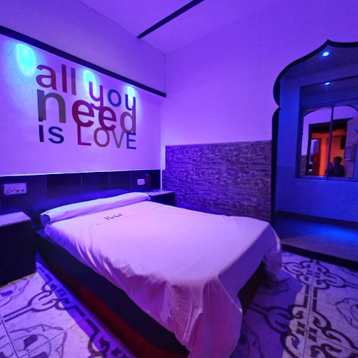 Suite con hidromasaje en Le Mans Flores