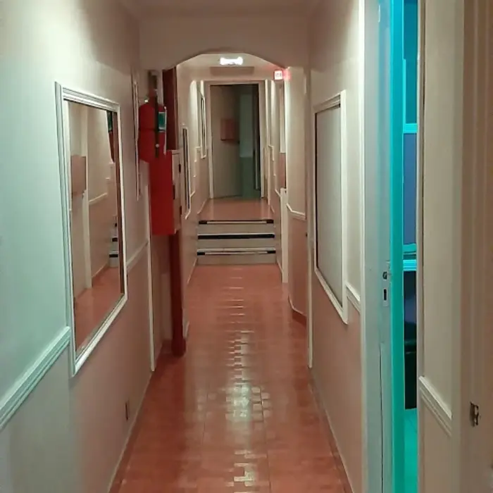 Habitación con hidromasaje en hotel Lis, Constitución CABA