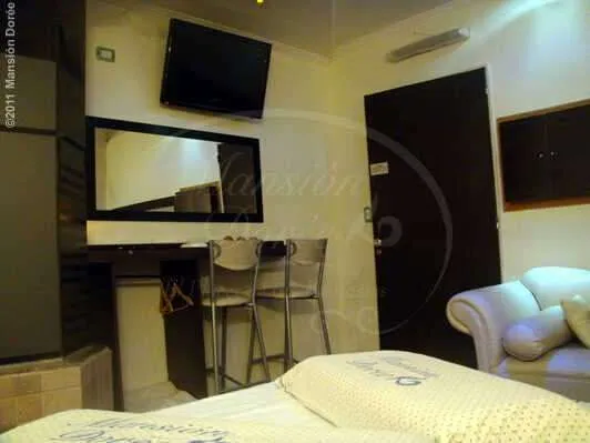 Habitación temática Anubis con jacuzzi en Flores