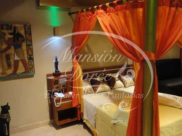 Telo Mansión Dorée en Flores con suite ceremonial íntima