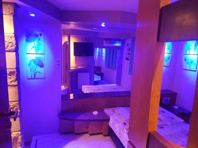 Suite VIP con cama king y privacidad total en albergue transitorio en Retiro