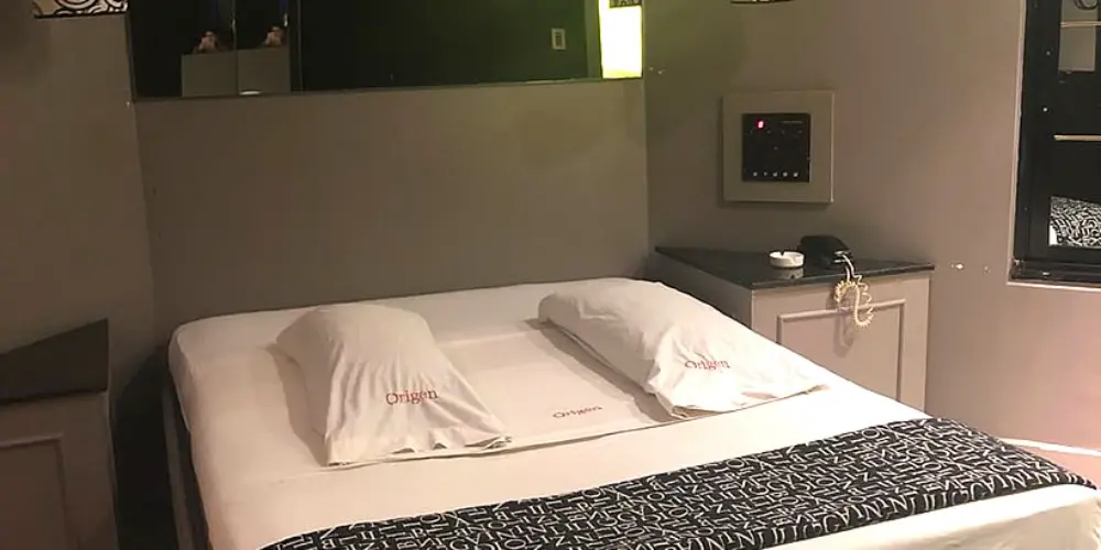 Hidromasaje doble con diseño moderno en albergue transitorio Constitución