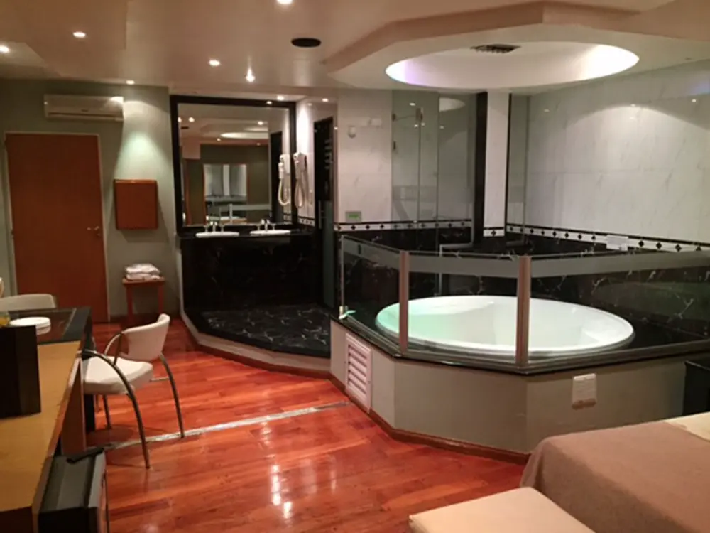 Suite lujosa estilo Neo en albergue transitorio Platino Caballito