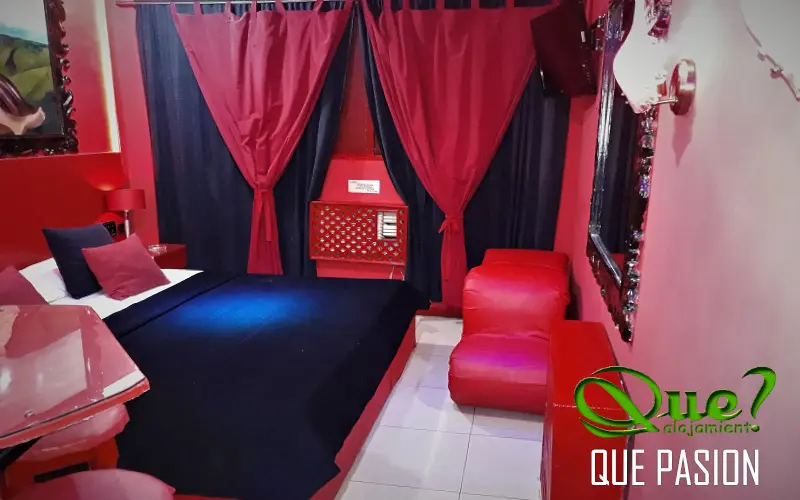 Suite Chinatown temática con decoración exótica en hotel Qué Belgrano