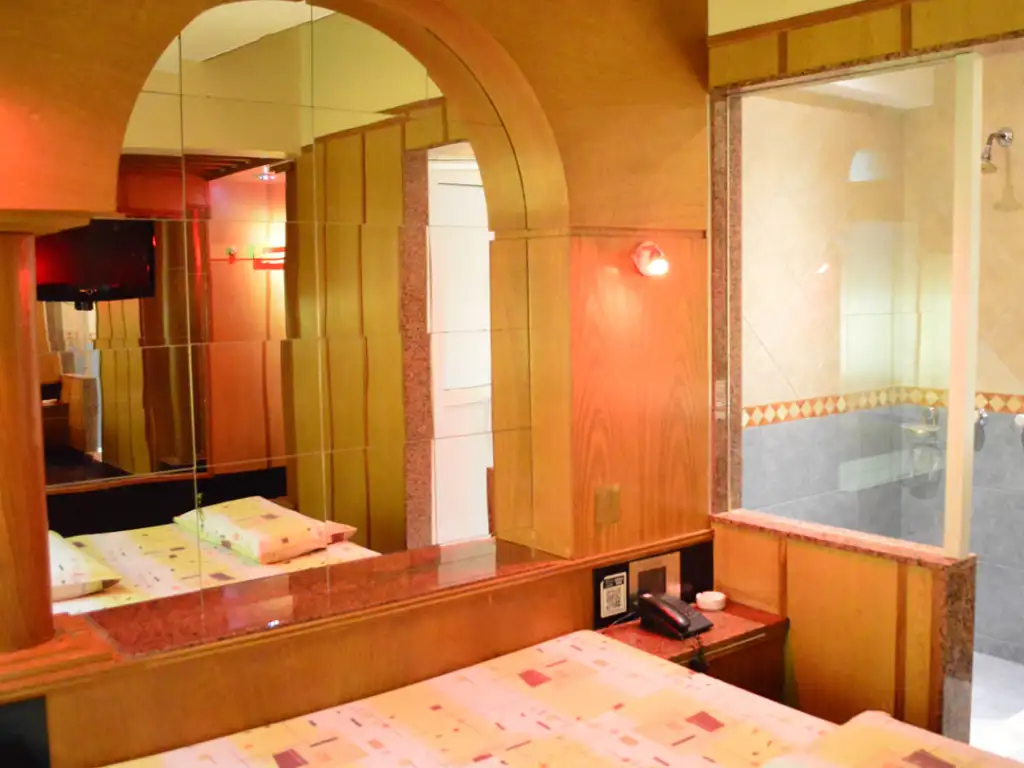 Suite equipada para escapadas románticas en Villa Urquiza