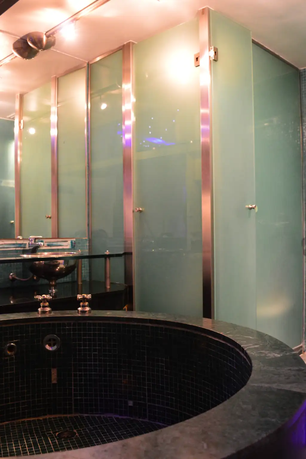 Suite elegante con TV y frigobar en Villa Urquiza