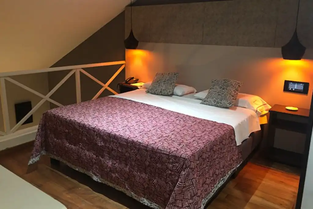 Suite ejecutiva con sauna en hotel, telo y albergue transitorio Magnus en Don Torcuato