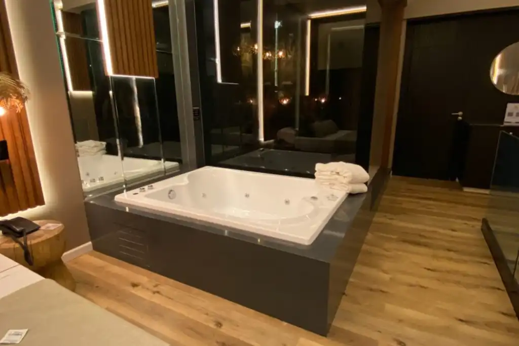 Habitación con cochera privada en Don Torcuato