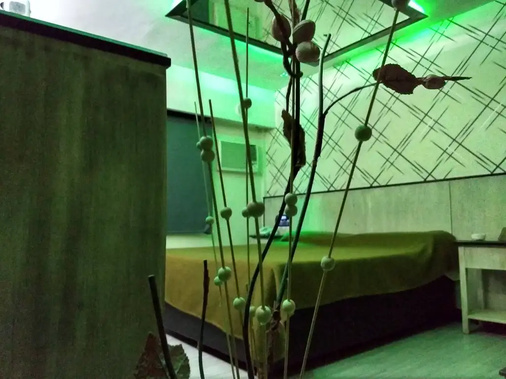 Cochera cerrada y ambiente íntimo en Moeris