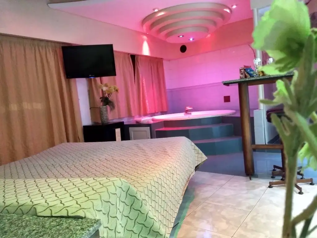 Habitación elegante con TV en El Talar