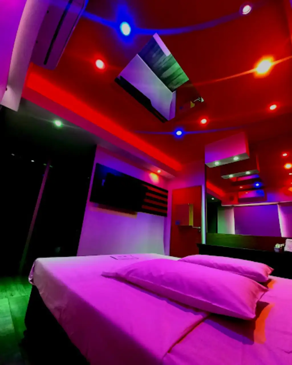 Suite con hidromasaje en Osiris Love La Lucila