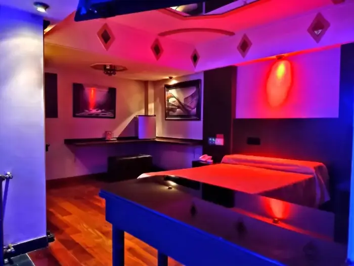 Suite Spa moderna con sauna y cochera en San Fernando Volver