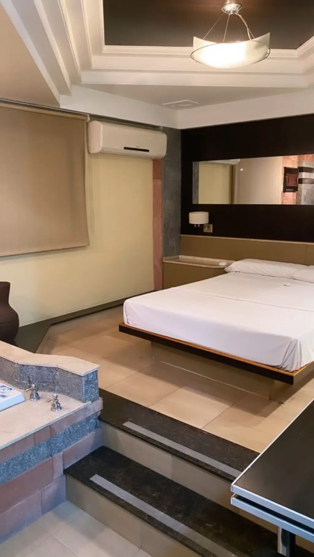 Suite con hidromasaje en Backgammon San Justo