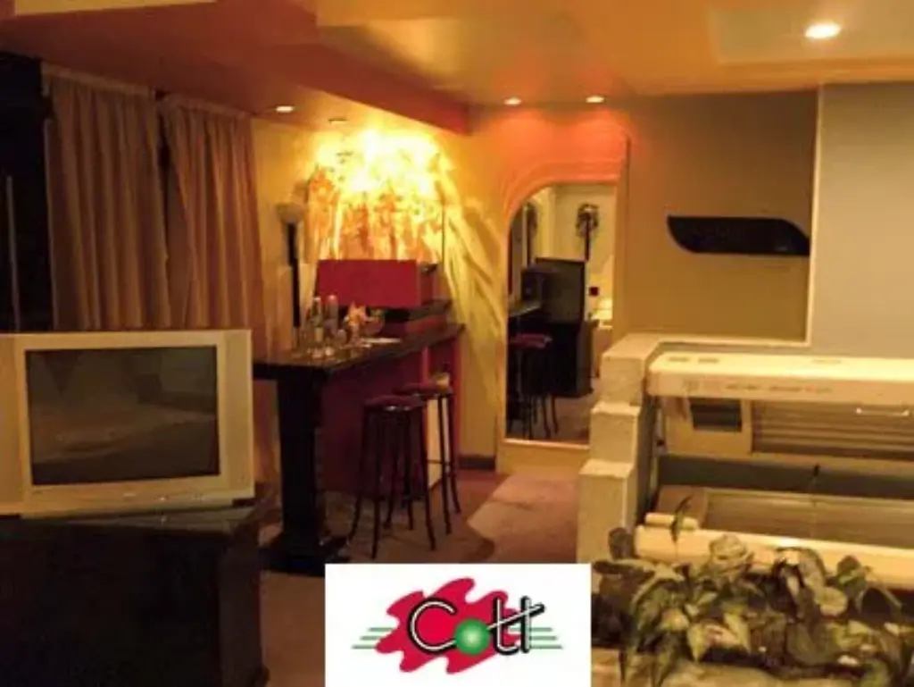 Habitación con cochera privada en Colt Villa Bosch