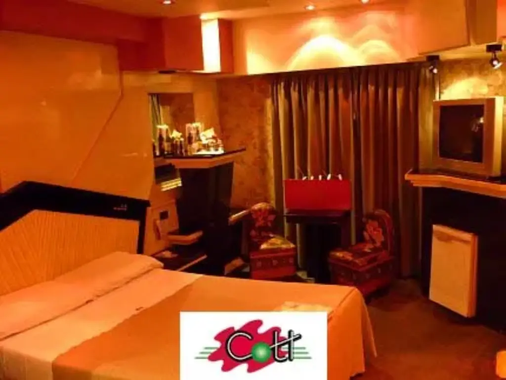 Suite temática para parejas en Colt Villa Bosch