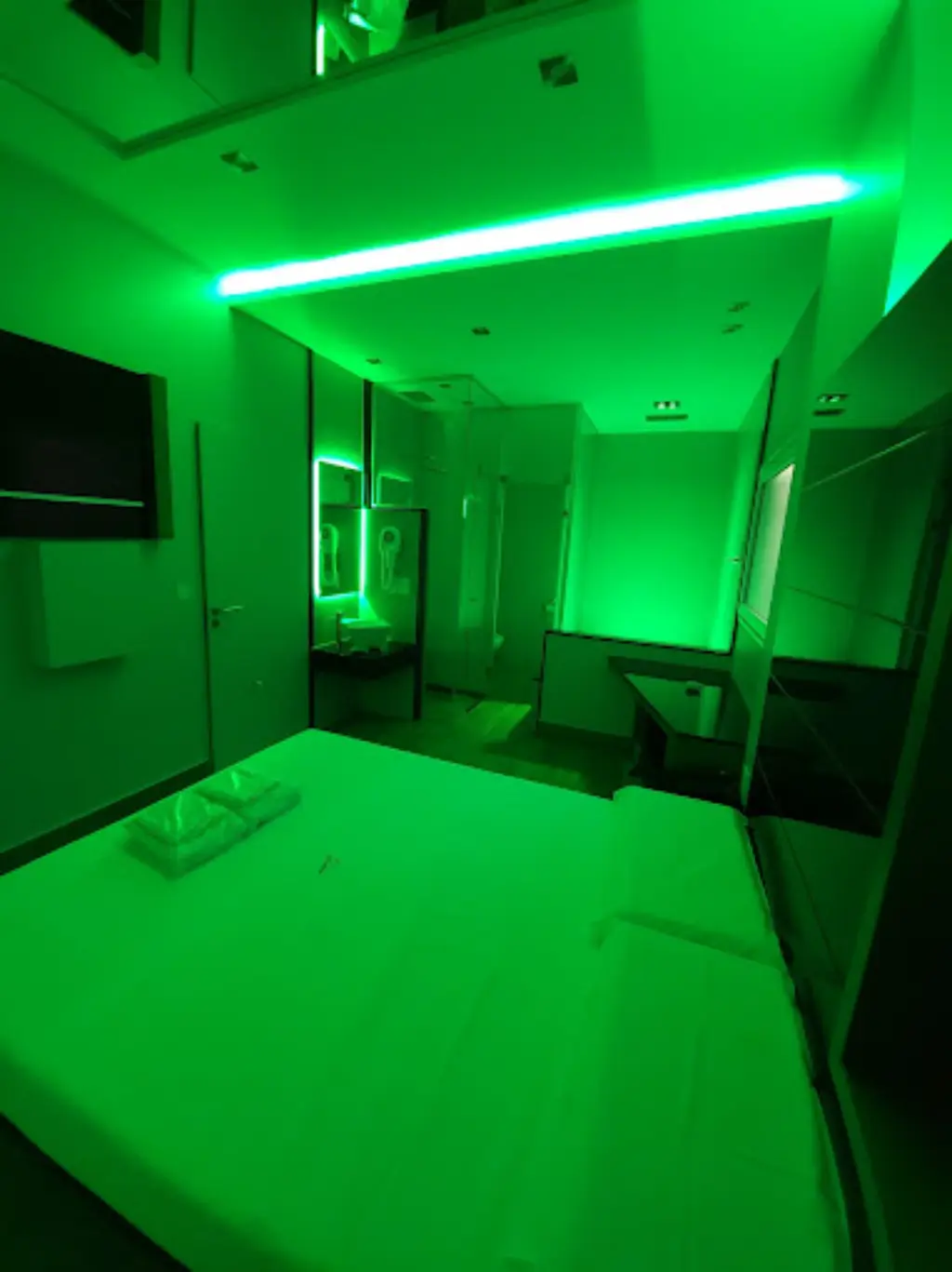 Habitación íntima con cochera privada en Villa Bosch