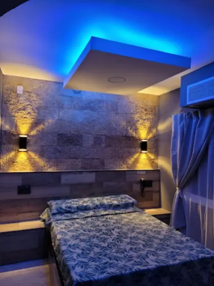 Habitación con jacuzzi en Hotel French, albergue transitorio en Moreno