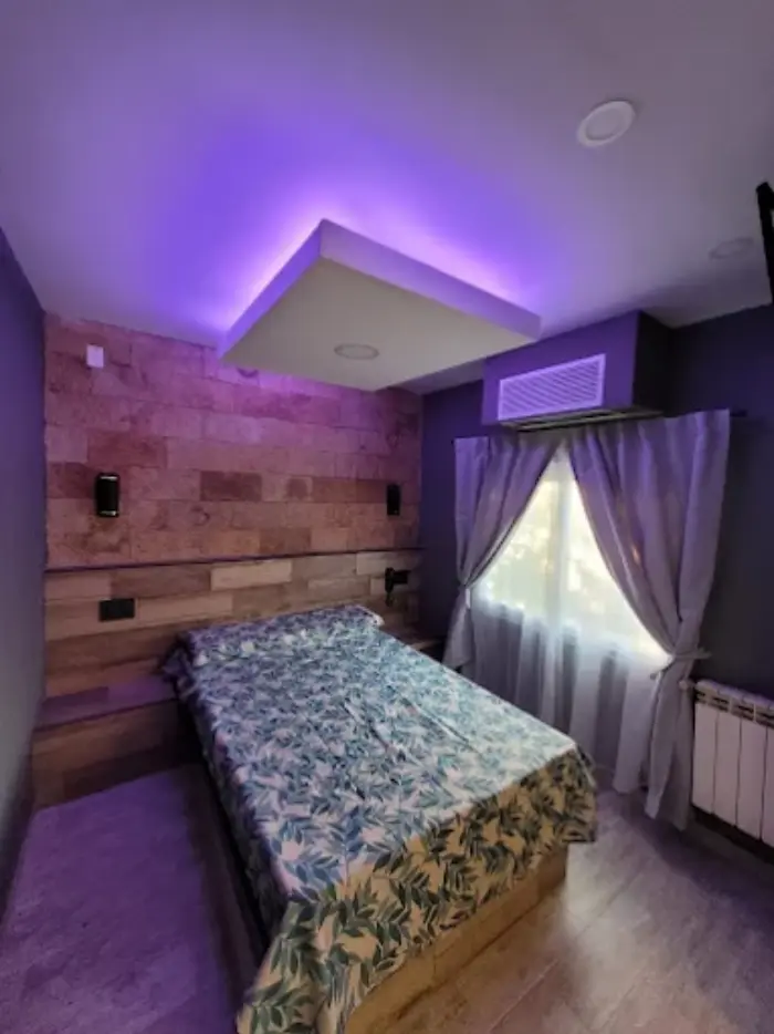 Jacuzzi en suite privada del albergue Hotel French en zona oeste