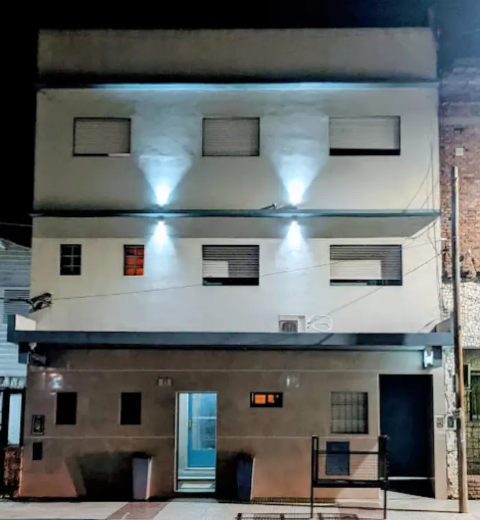 Suite del Hotel French con hidromasaje en el corazón de Moreno