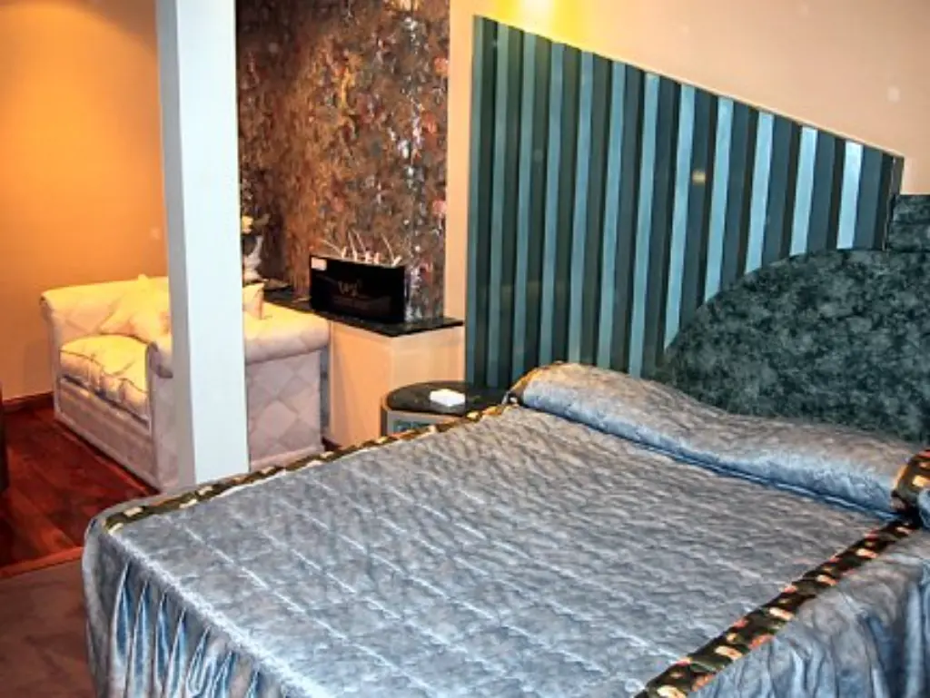 Telo económico con aire acondicionado en Paso del Rey