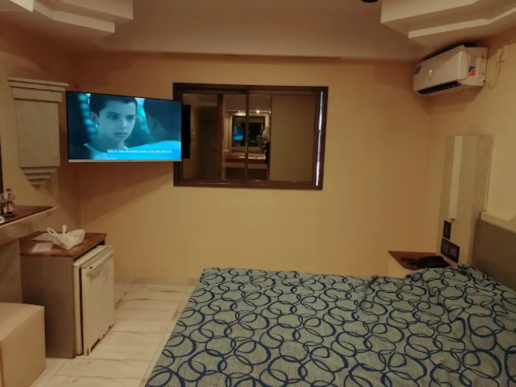 Albergue transitorio Hedonism con suite con cochera privada en Moreno