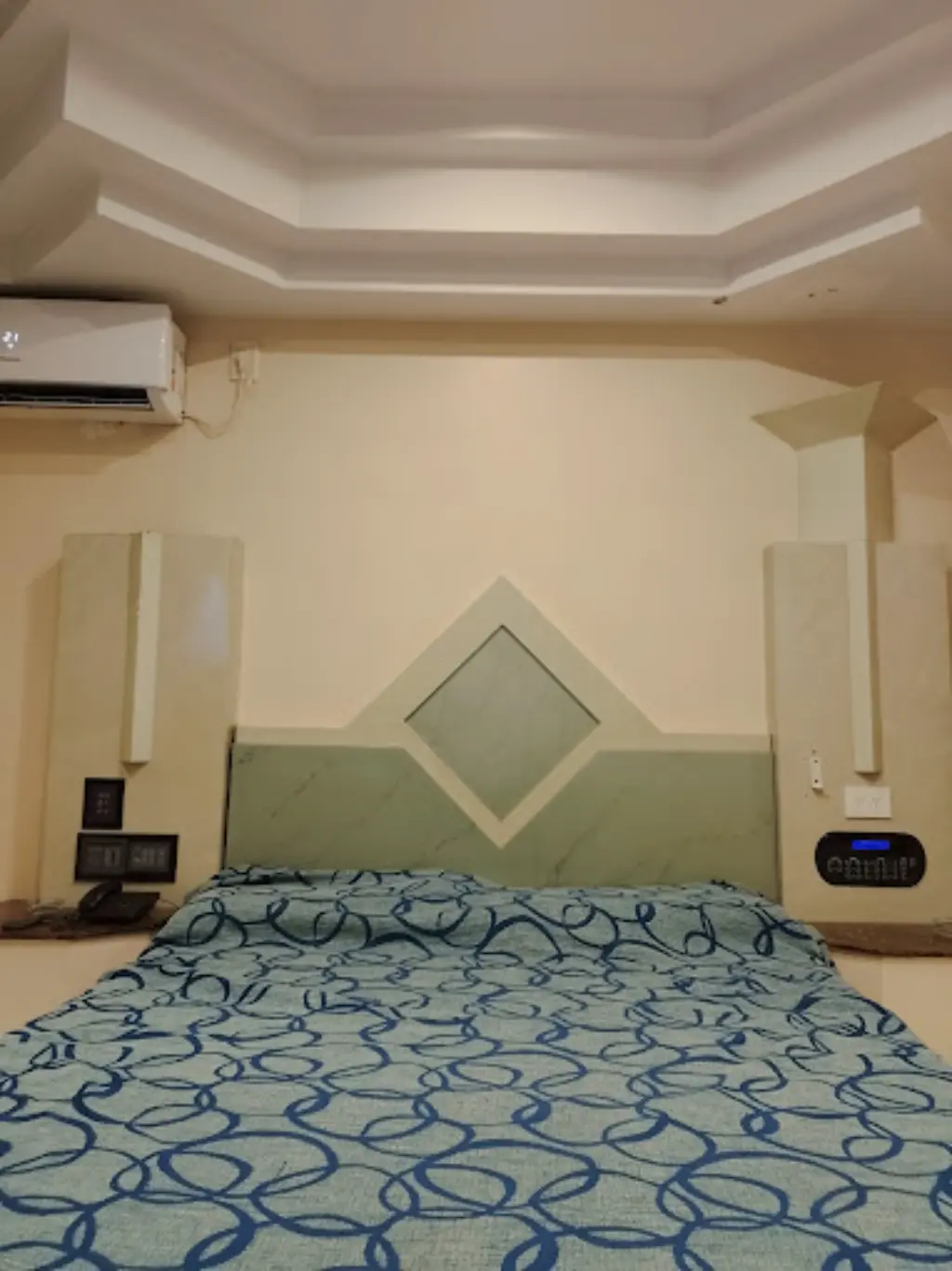 Hotel con jacuzzi y sauna privado en Paso del Rey – Hedonism