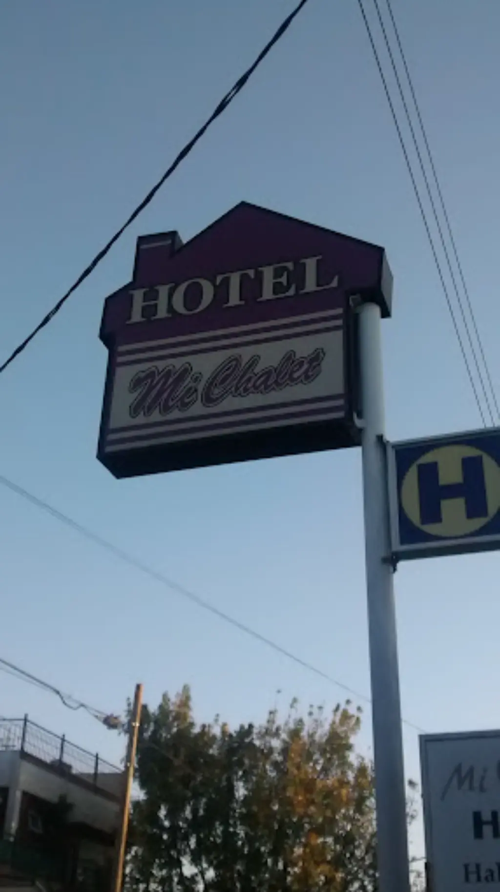 Telo en San Justo con cochera individual y privacidad total – Hotel Mi Chalet