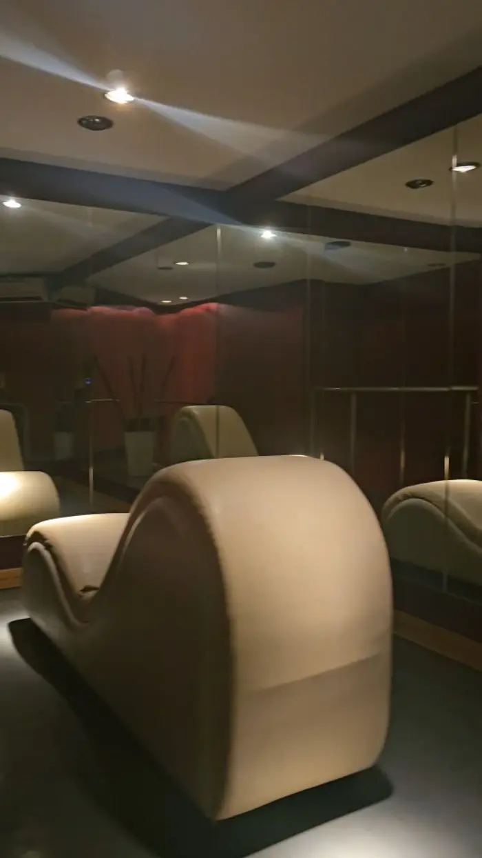 Suite moderna con ambientación para parejas en Paso del Rey