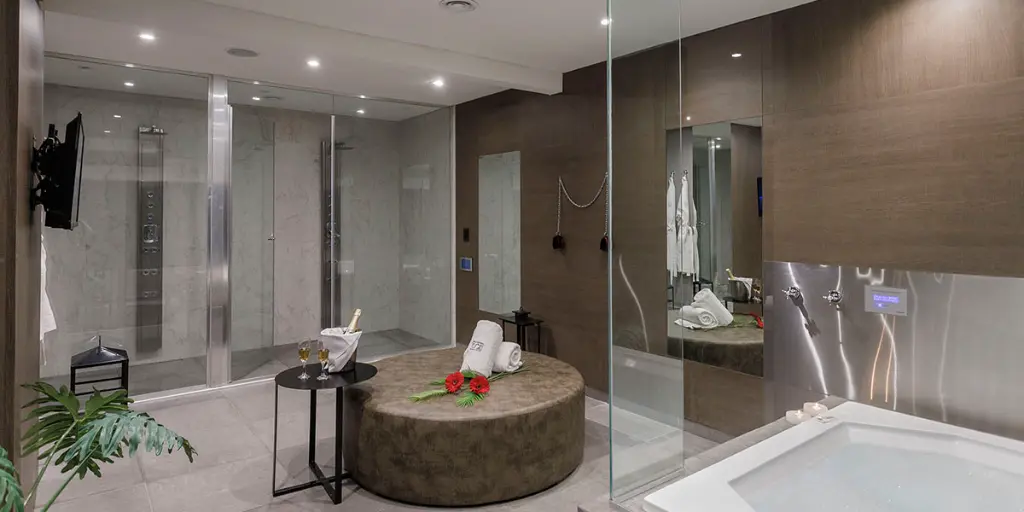 Dúplex con hidromasaje en albergue transitorio Summum, Morón