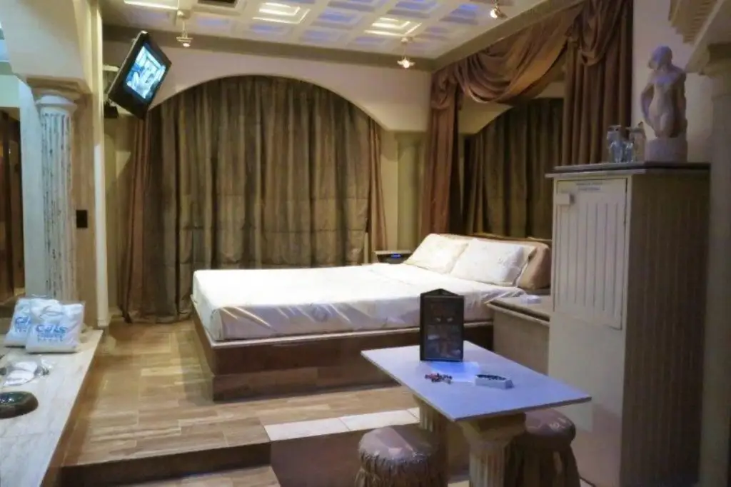 Suite Anfiteatro con cama redonda en Florencio Varela