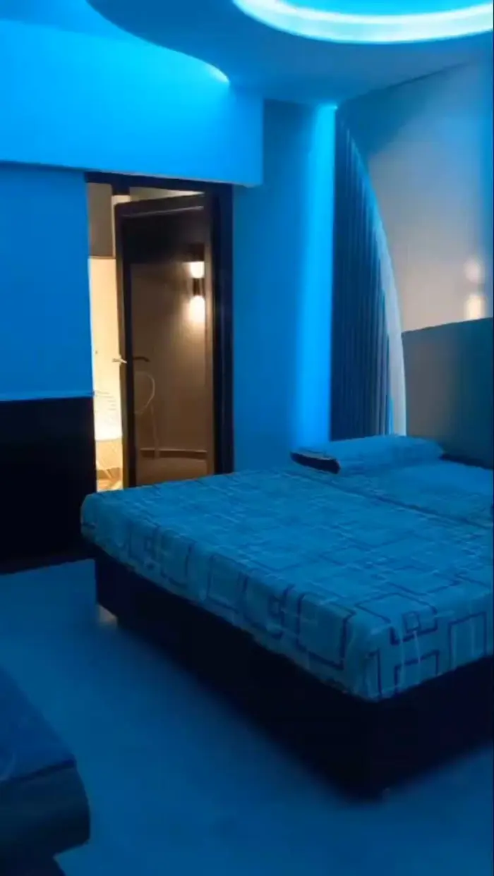 Telo con cochera individual y entrada discreta en Almirante Brown