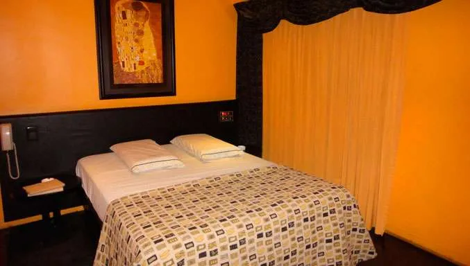 Suite con sauna seca y cochera individual en telo Mi Refugio Florencio Varela