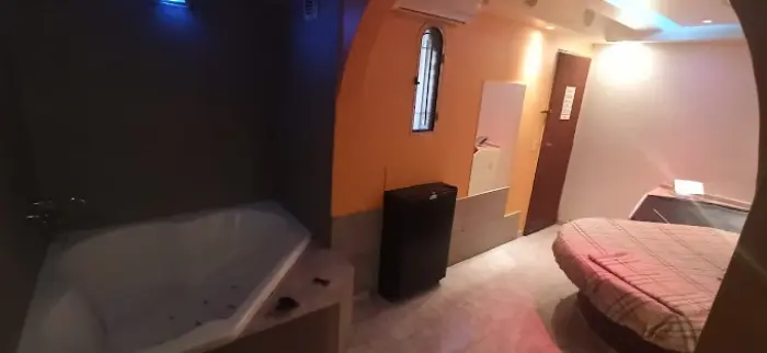 Albergue transitorio moderno en Solano