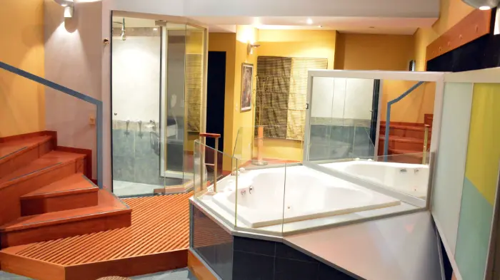 Suite con spa privado y estilo exclusivo en Hotel Owen Quilmes