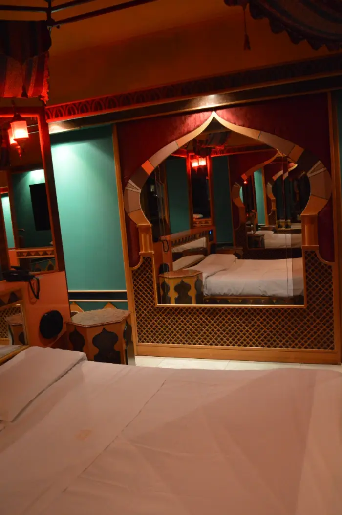 Albergue transitorio con decoración náutica y spa en Quilmes