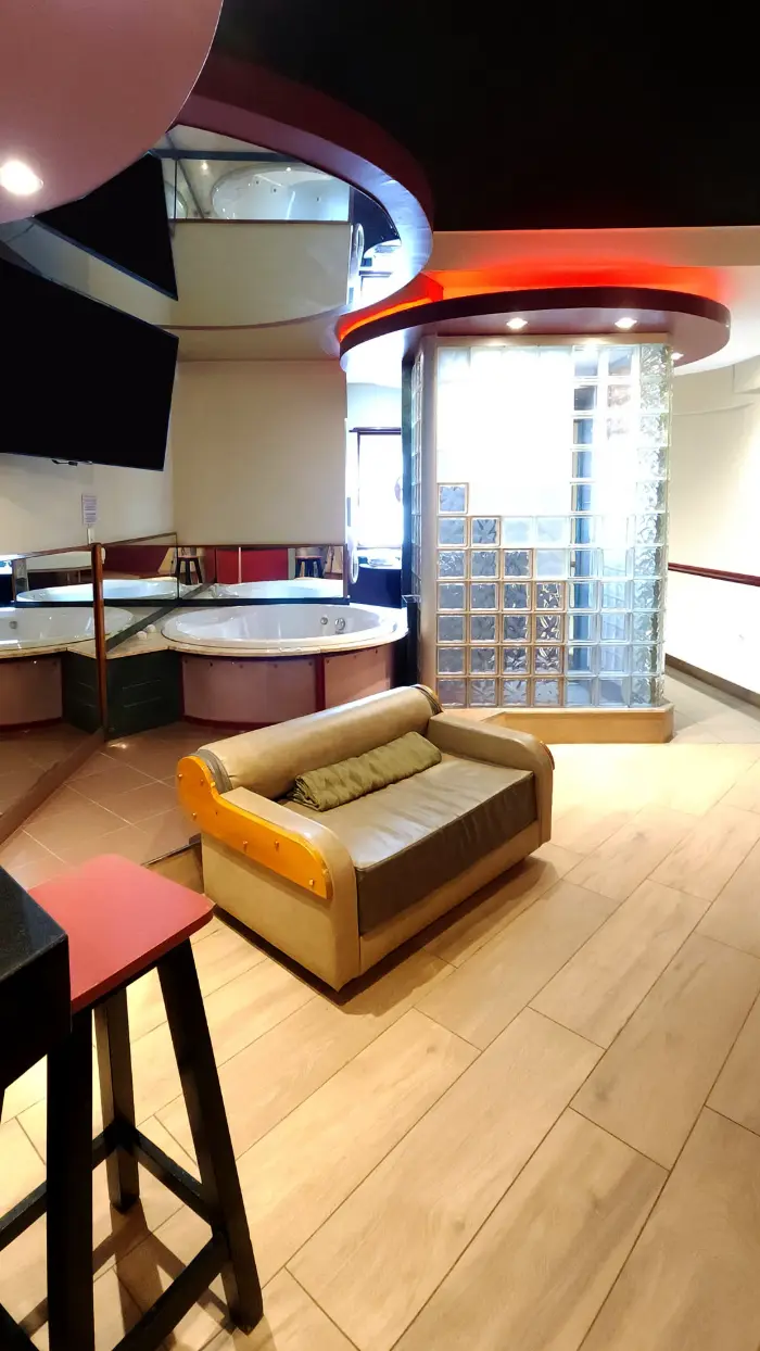 Habitación temática tipo barco en telo Owen Quilmes