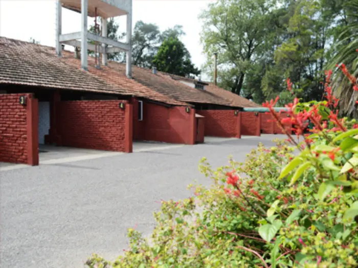 Habitación íntima con cochera privada en Ezeiza