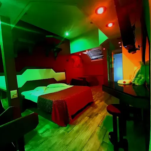 Habitación íntima con cochera privada en Monte Grande